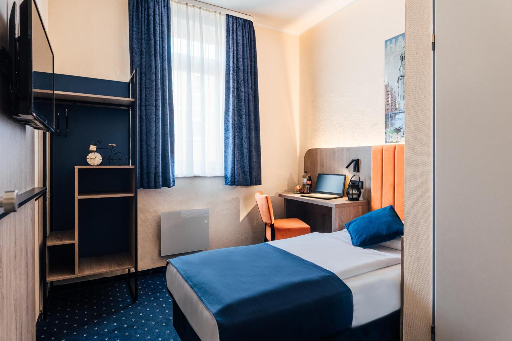 Hotel Commerz Hamburg Bagian luar foto
